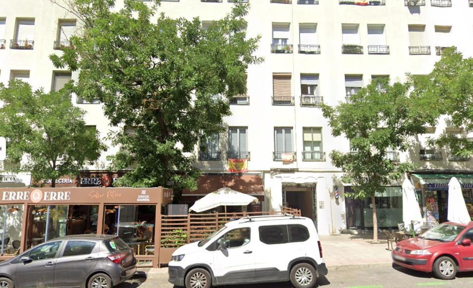 Madrid A Metros Del Retiro Apartment Exterior photo